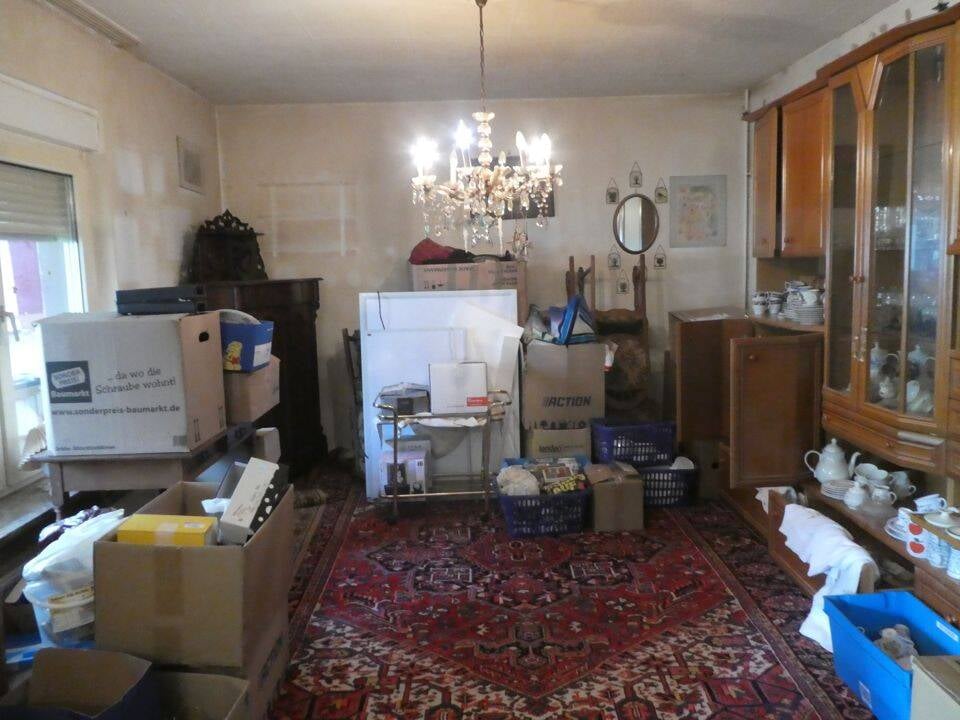 Immobilie in Ebsdorfergrund - Einfamilienhaus auf großzügigem Grundstück in direkter Nähe zum Schloßpark! - Bild 2