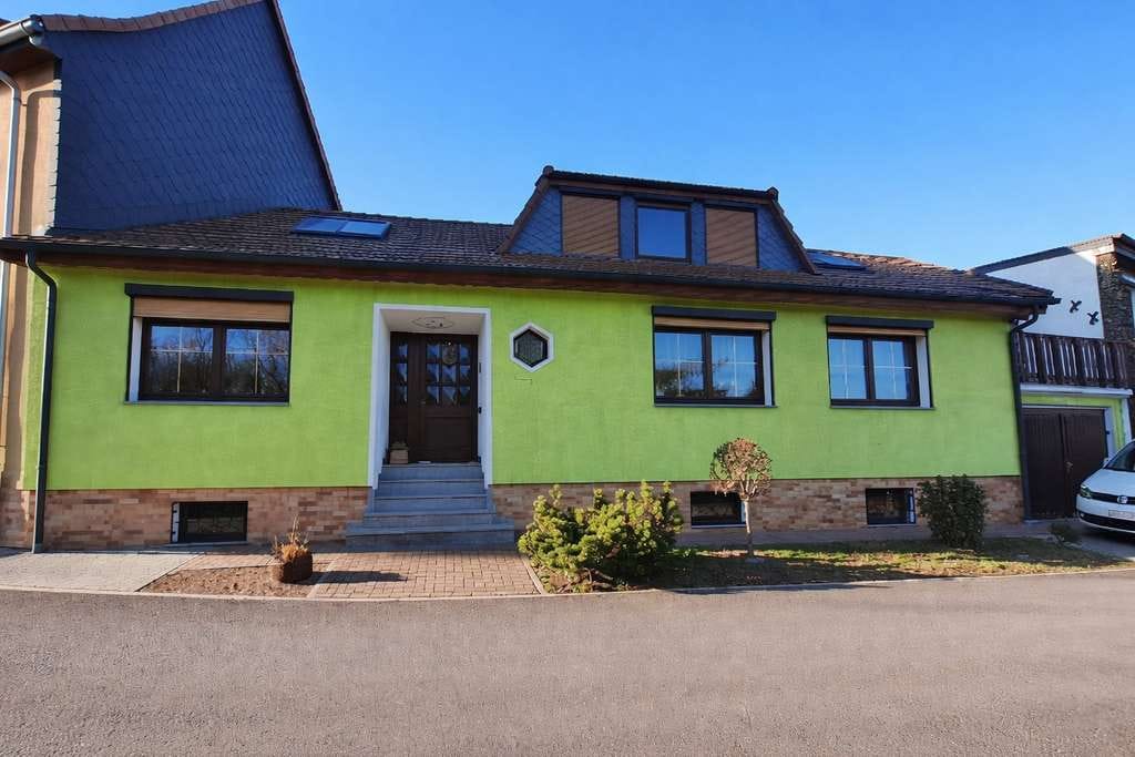 Immobilie in Nienburg (Saale) - Zwei Grundstücke, unzählige Möglichkeiten – Ihr Familienparadies am Wasser - Bild 0