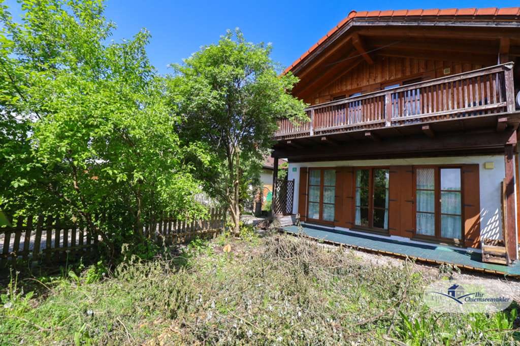Immobilie in Bernau am Chiemsee - Stilvolle Doppelhaushälfte mit Studio & Bergblick - Bild 1