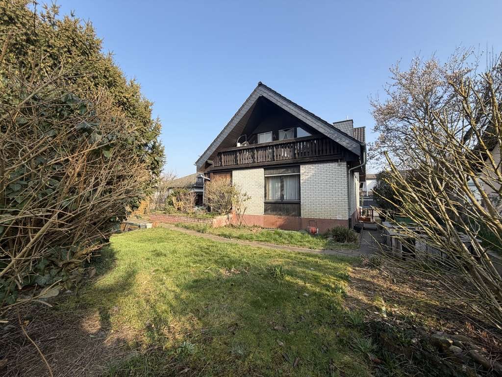 Immobilie in Erzhausen - 2-Familienhaus in Toplage – DG. hochwertig saniert, EG. mit Potenzial - Bild 0