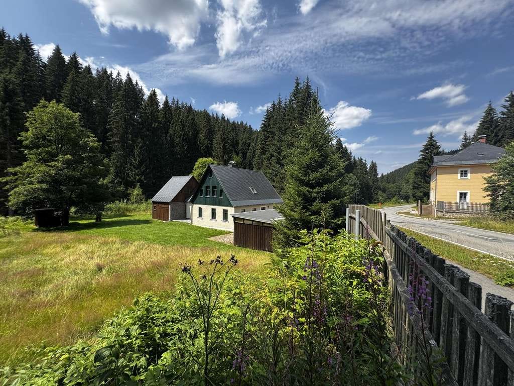Immobilie in Eibenstock - Historisches Forsthaus am Kamm im Erzgebirge - Bild 1