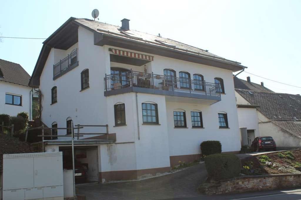 Immobilie in Horath - Großzügiges Einfamilienhaus mit Einliegerwohnung und viel Grundstück im Grünen - Bild 3