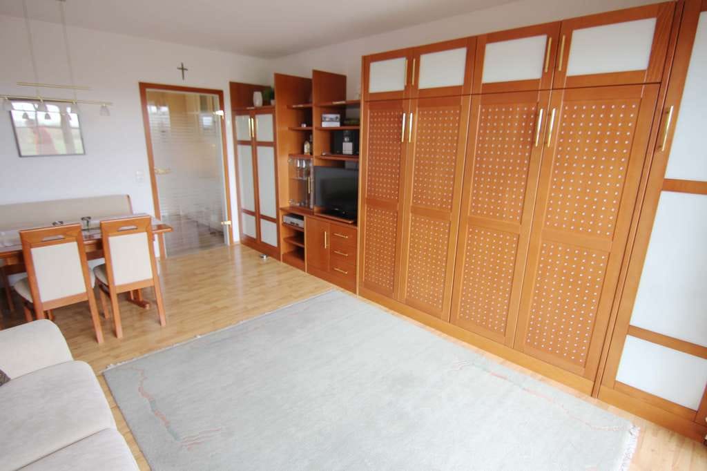 Immobilie in Kirchham - neuwertige 1 Zimmer Wohnung in ruhiger Lage mit herrlicher Weitsicht - Cernota Immobilien - Bild 2