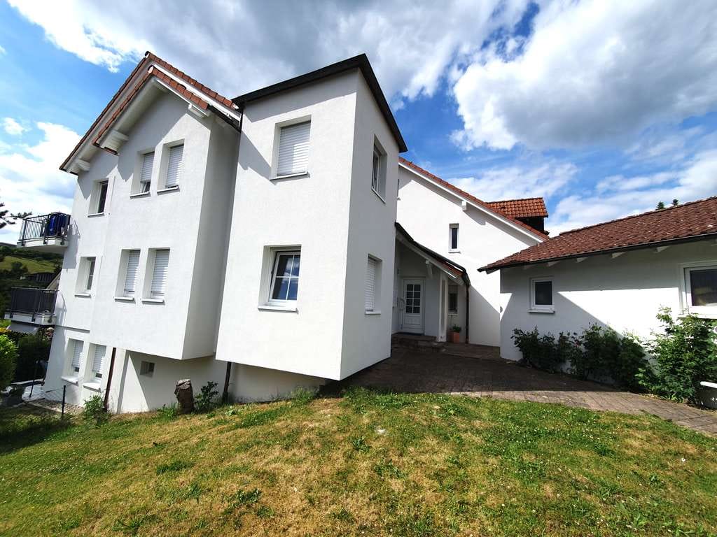 Immobilie in Ravenstein - Herrliche Maisonette-Wohnung mit Einbauküche und Süd-West-Balkon - Bild 1