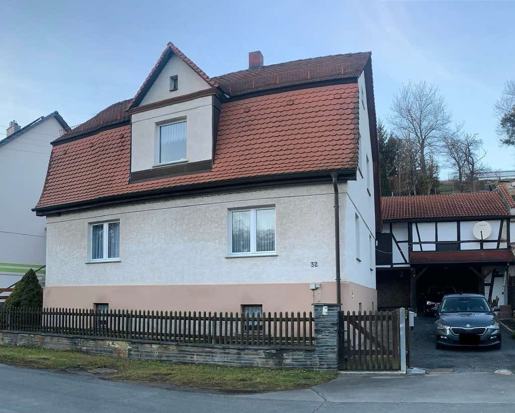 Immobilie in Oppurg - Einfamilienhaus mit großem Gartengrundstück und Nebengelass in Pößneck/OT Schlettwein - Bild 0