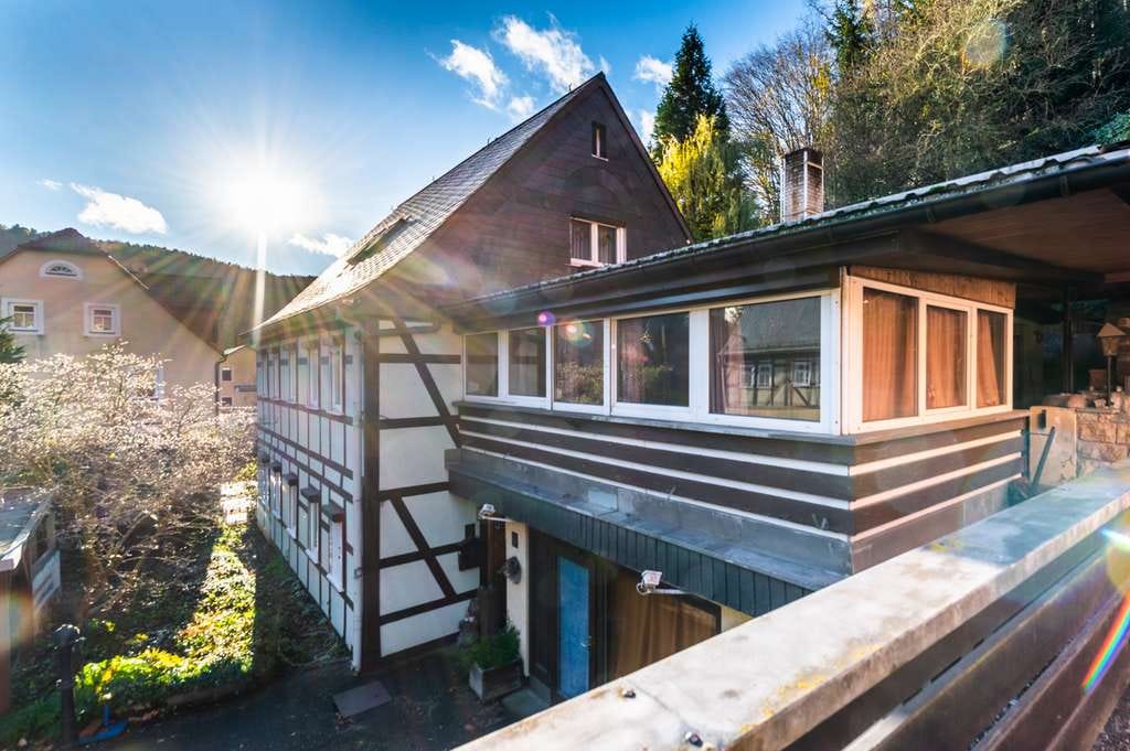 Immobilie in Bad Schandau - Attraktives Zweifamilienhaus mit Ferienwohnungen in der schönen Sächsischen Schweiz - Bild 3