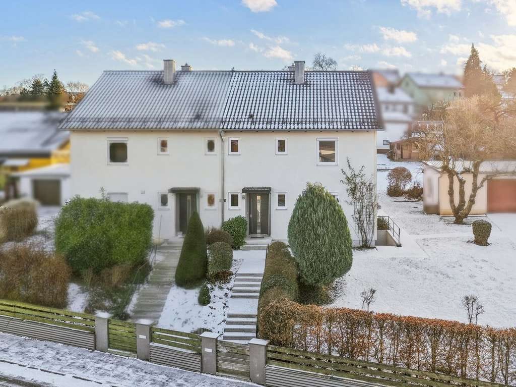 Immobilie in Rottenburg a. d. Laaber - Doppelhaushälfte mit großem Garten in ruhiger Lage von Rottenburg an der Laaber - Bild 0