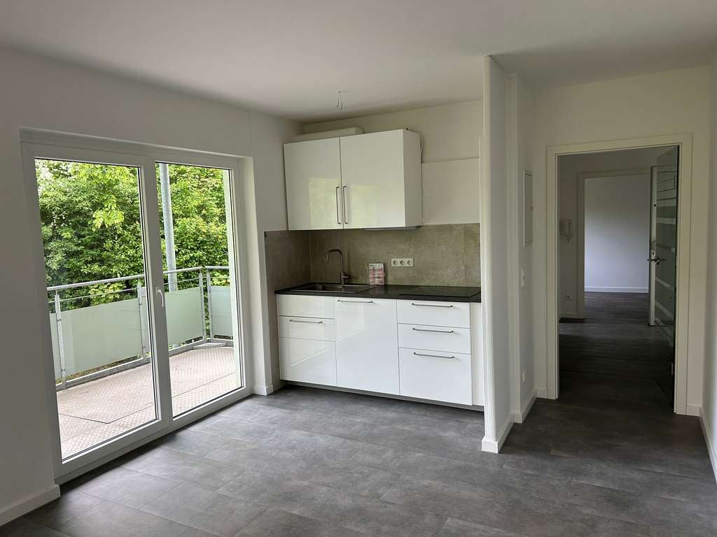 Immobilie in Bad Kissingen - Renovierte 2-Zimmer Wohnung mit Balkon und Stellplatz - Bild 0