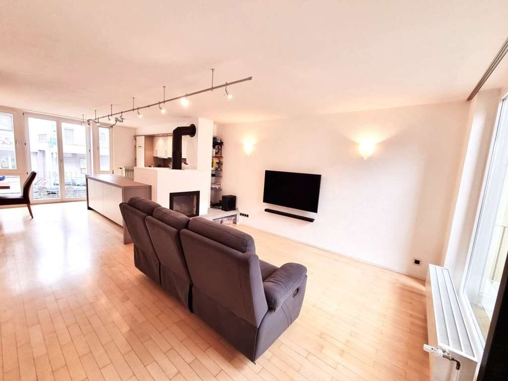 Immobilie in Aidlingen - OPEN HOUSE: SA, 25.04.2026 v. 10:30-12:30 UHR - Modernes 5,5-Zi.-Townhouse mit Dachterrasse & Garage - Bild 2