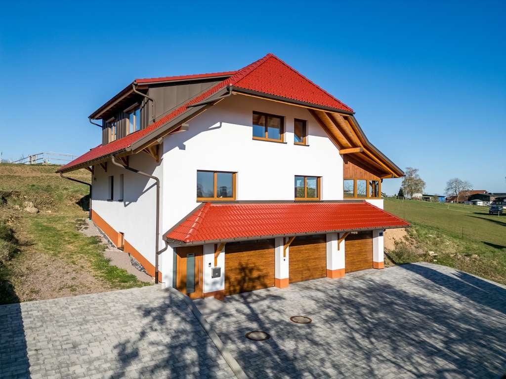 Immobilie in Görwihl - Platzwunder mit Alpenpanorama: Modernes Wohnen inklusive XL-Garagenwelt - VIDEO VORHANDEN!!! - Bild 1