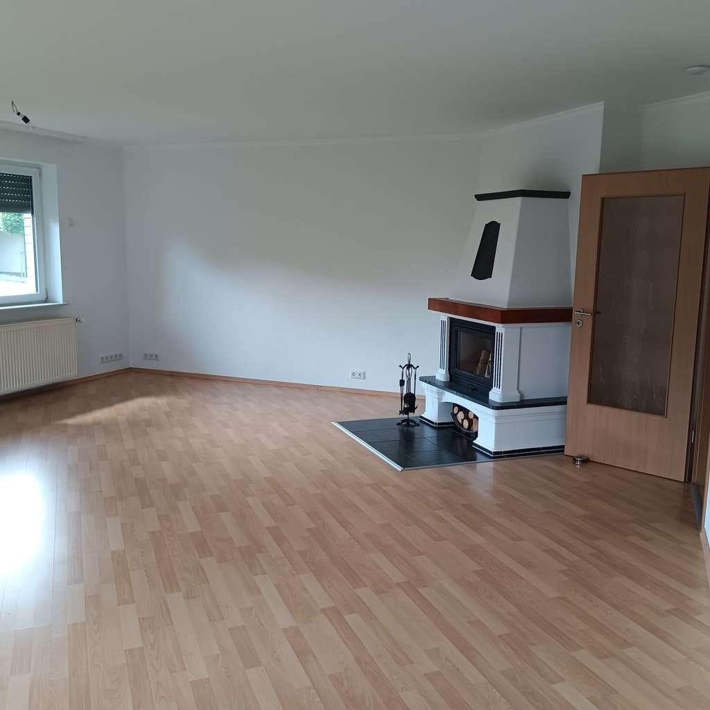 Immobilie in Hatten - Provisionsfrei! Großzügiges Zweifamilienhaus in ruhiger Lage - Bild 3