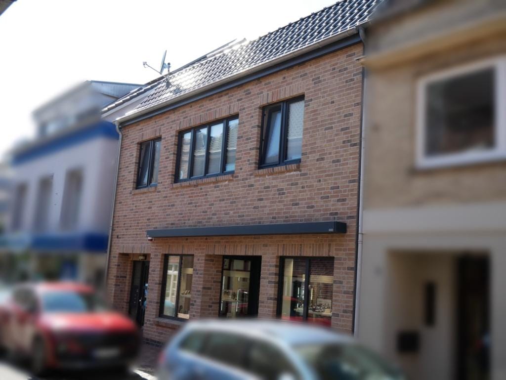 Immobilie in Helse - Neuer Preis ! Neuwertiges WGH in zentraler Lage, zur Eigennutzung für Ihre Geschäftsidee oder als sicheres Anlageobjekt ! - Bild 1