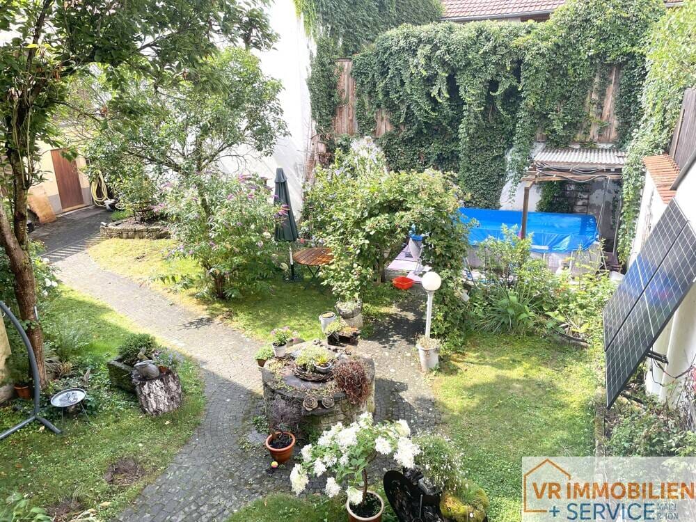 Immobilie in Bad Königshofen im Grabfeld - Stadtleben und Natur vereint - Wohnhaus mit Halle und Gartenparadies in 97631 Bad Königshofen! - Bild 4