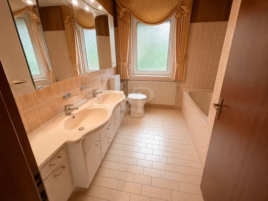 Immobilie in Gehrden - Mehrfamilienhaus mit 6 Wohneinheiten und großem Grundstück - Bild 4