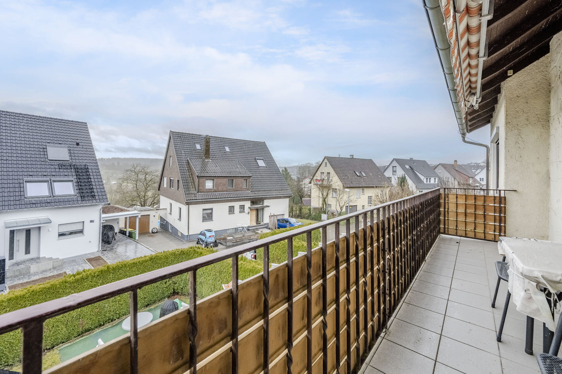 Immobilie in Bietigheim-Bissingen - Wohnung mit Charakter: Fernblick, Garten & solide Substanz - Bild 0