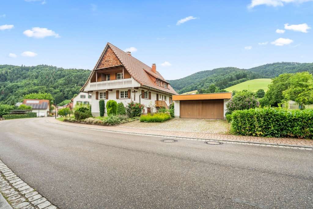 Immobilie in Glottertal - Charmantes Haus im Glottertal - ideal auch als Zweifamilien- oder Mehrgenerationenhaus nutzbar - Bild 0