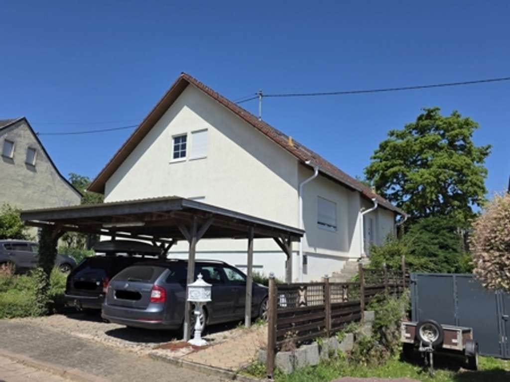 Immobilie in Wallerfangen - *** Freistehendes 3 Familienhaus mit Blick ins Grüne *** - Bild 1