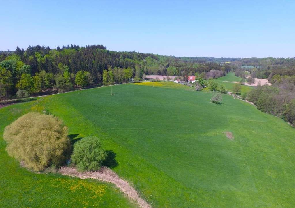 Immobilie in Frankenhardt - Traumhaft & selten: Aussiedlerhof mit ca.1,3 ha Grund in absoluter Alleinlage zw. Ellw.- Cr. (B 290) - Bild 1