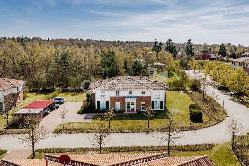 Immobilie in Adendorf - Vollvermietetes Investment mit Entwicklungspotenzial am Golfplatz von Adendorf - Bild 3