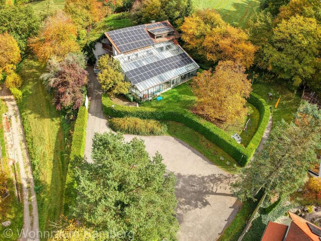 Immobilie in Burgwindheim - Großzügiges Architektenhaus mit Praxis oder Einliegerwohnung, Schwimmbad  Wellness in Einzellage - Bild 0