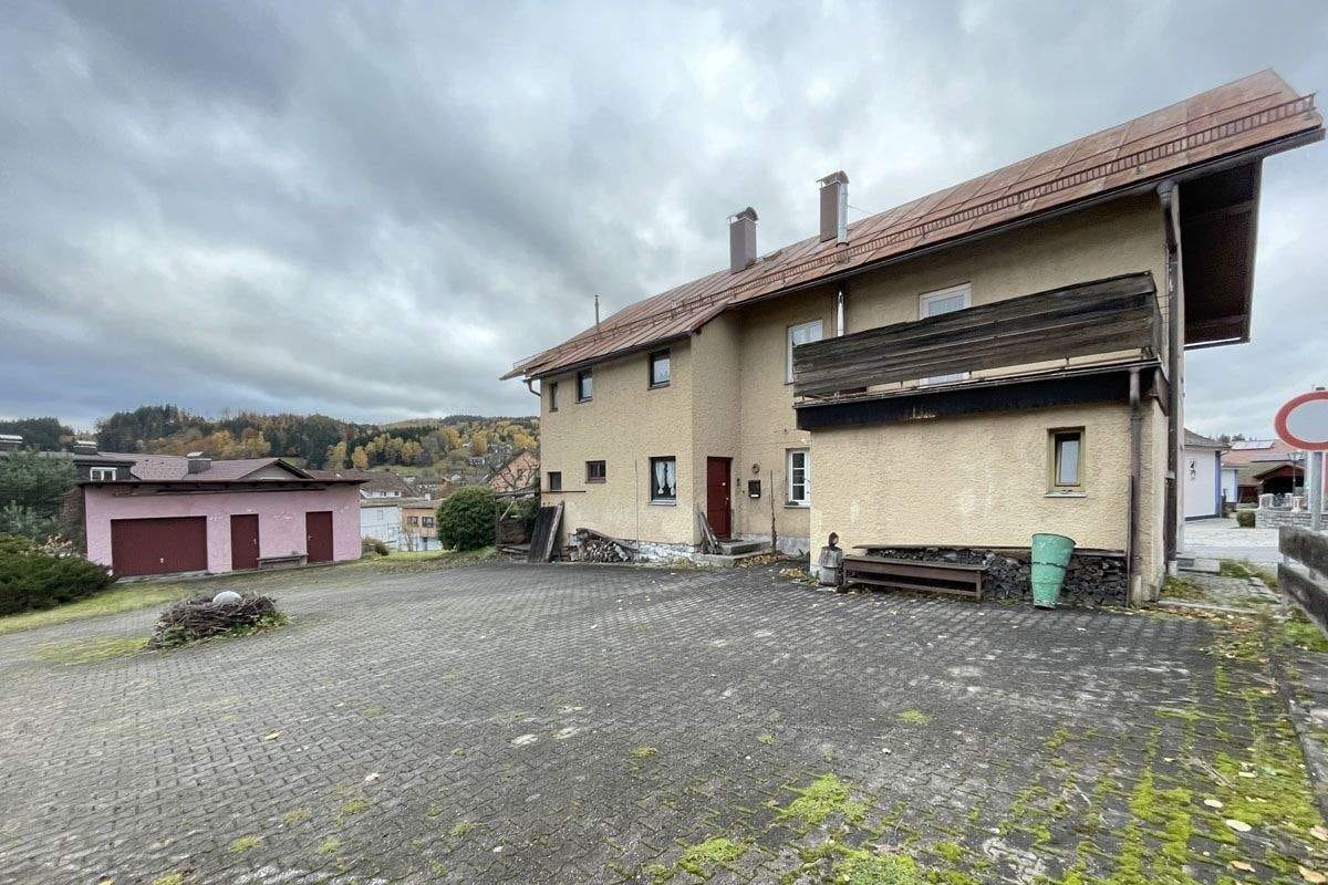 Immobilie in Frauenau - Wohnhaus mit Gewerbefläche in zentraler Lage in Frauenau - Bild 2