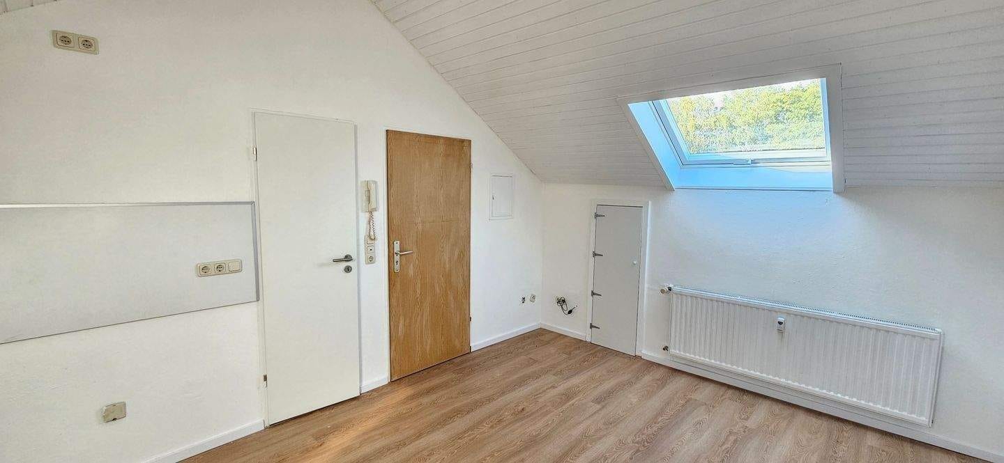 Immobilie in Neumarkt in der Oberpfalz - Neu renoviert - Attraktives 1 Zimmer Appartement mit Stellplatz in ruhiger Lage von Neumarkt - Bild 4