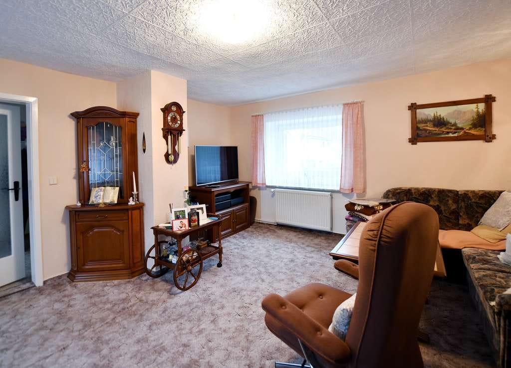 Immobilie in Geithain - Charmantes Reihenmittelhaus mit viel Platz, Privatsphäre und Ausbaupotenzial im Herzen von Geithain - Bild 3