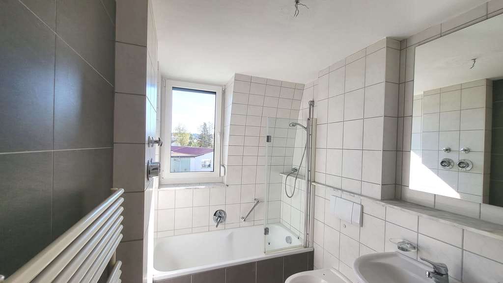 Immobilie in Amtzell - Saniert, zentrumsnahe Wohnung in ruhiger Lage von Amtzell - Bild 3