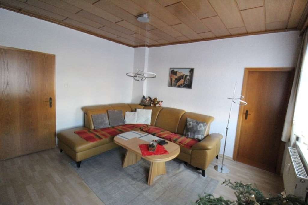 Immobilie in Hohenstein-Ernstthal - Großzügiges Wohnhaus mit Potential zum Generationenhaus - Bild 3