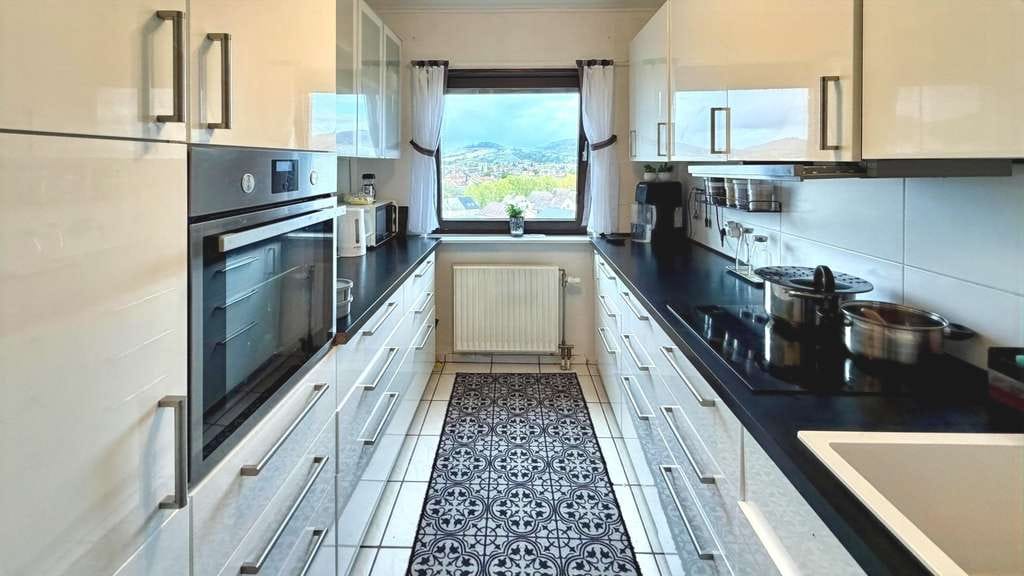 Immobilie in Heppenheim - Hell, gepflegt und gut geschnitten – 4-Zimmer-Wohnung mit TG-Stellplatz - Bild 4