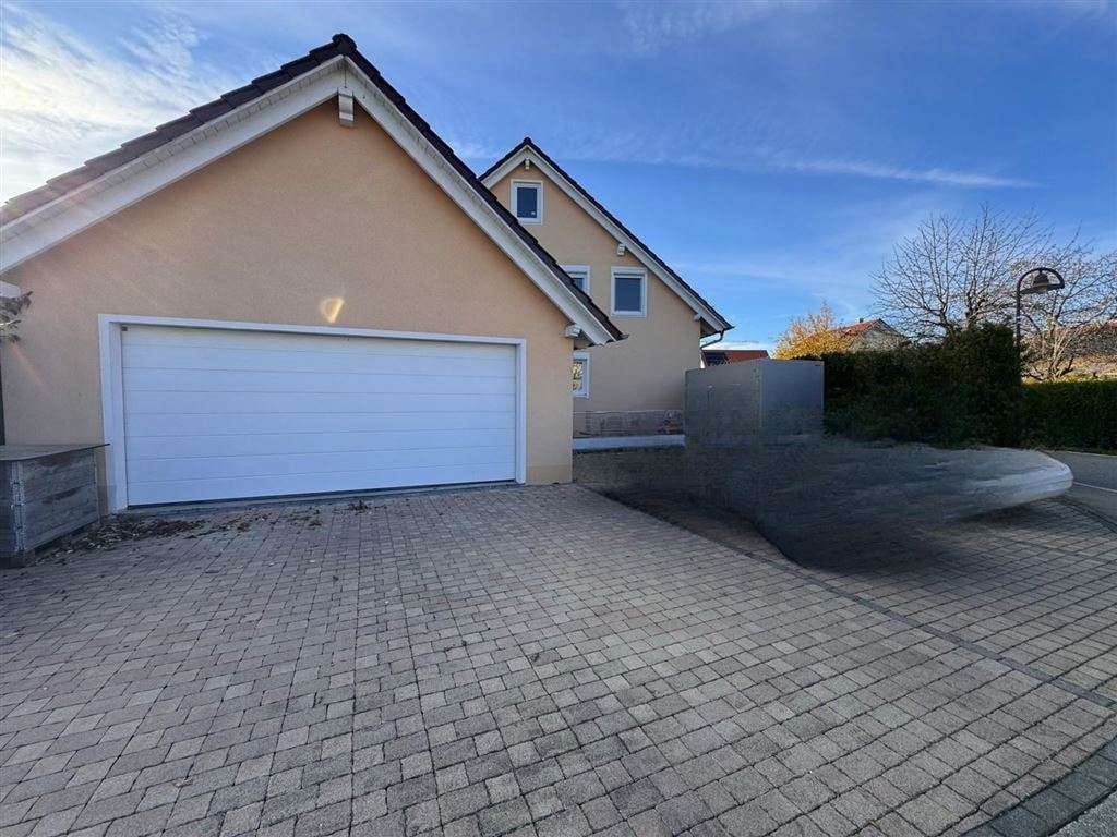 Immobilie in Starzach - Moderne Bestandsimmobilie mit Energieeffizienz – 4 Wohnungen, Garten & Stellplätze - Bild 1
