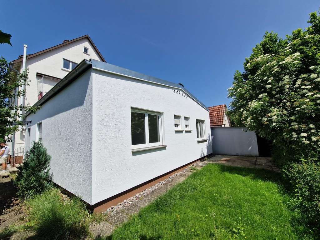 Immobilie in Bad Ditzenbach - Haus-in-Haus-Gefühl: Einstöckiger Anbau mit eigenem Garten & separatem Zugang - Bild 0