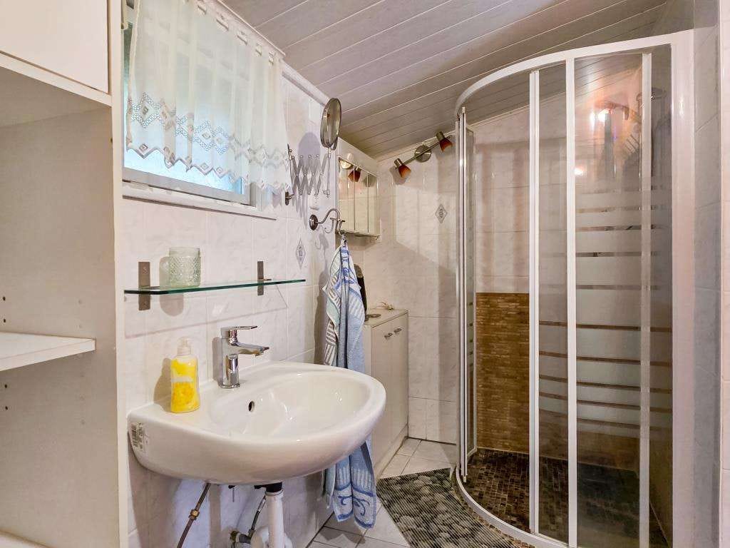 Immobilie in Saalburg-Ebersdorf - Ruhig gelegenes Ferienhaus mit Bootssteg (A1712) - Bild 4