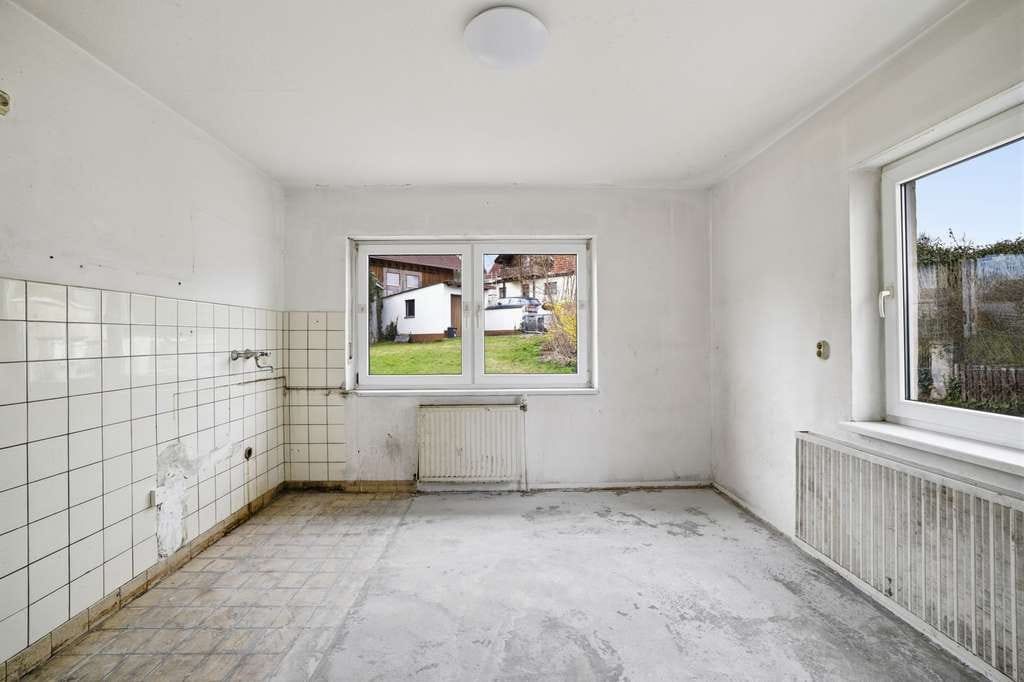 Immobilie in Pöttmes - Käuferprovisionsfrei: DHH mit Zweifamilienhauscharakter in Pöttmes - perfekt für Gartenliebhaber - Bild 2