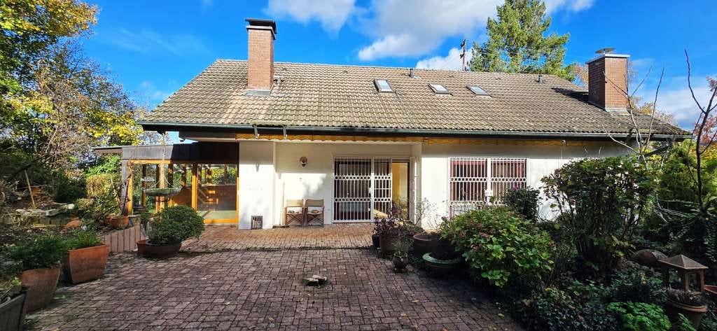 Immobilie in Ballrechten-Dottingen - Einfamilienhaus (Elw mögl.) in begehrter Lage mit traumhaftem uneinsehbarem Grundstück - Bild 0