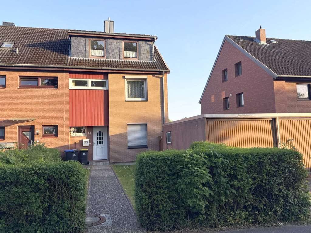 Immobilie in Neustadt in Holstein - Pelzerhaken/Ostsee - Großzügige DHH mit Doppelgarage - Bild 1