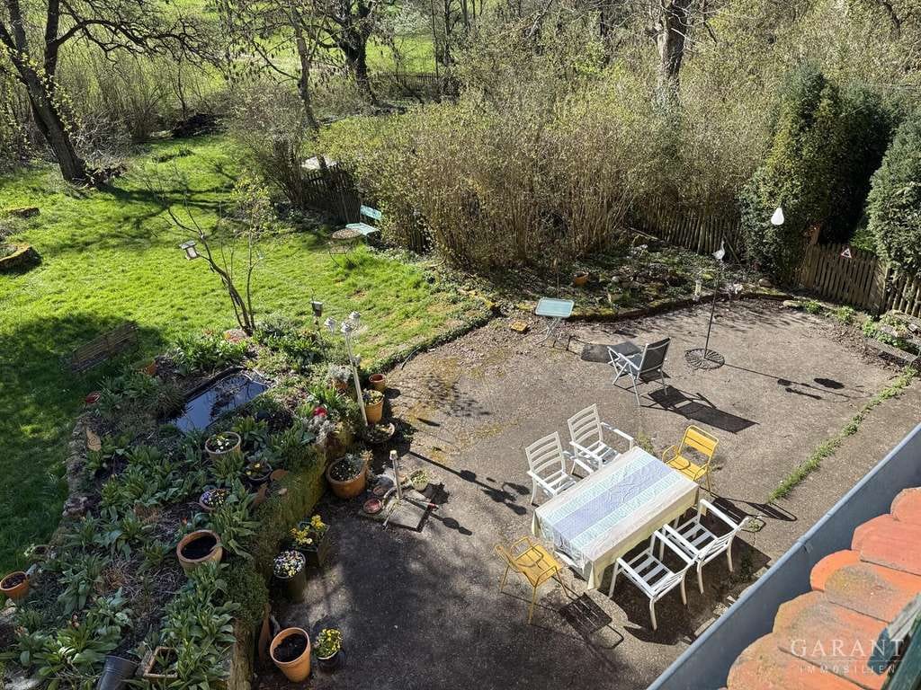 Immobilie in Langenburg - Mehrgenerationenhaus mit herrlichem Naturgarten und Ausbaupotenzial - Bild 2