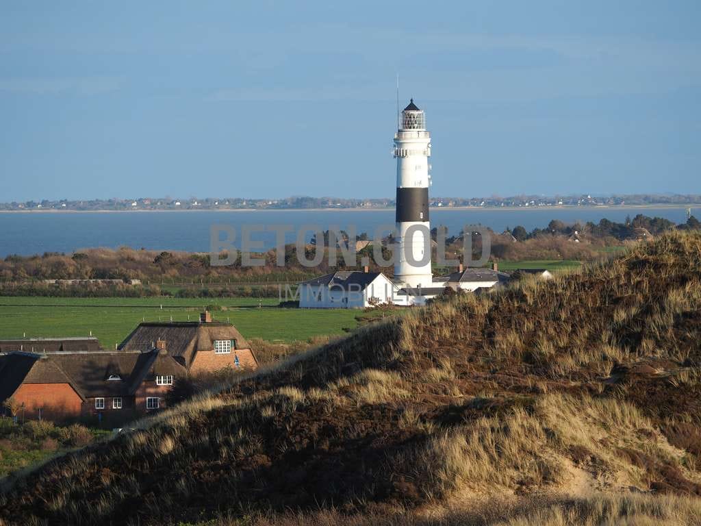 Immobilie in Kampen (Sylt) - Secret Sale - Besonderes Hausteil mit Garten und kurzem Weg zum Strand in Kampen! - Bild 0