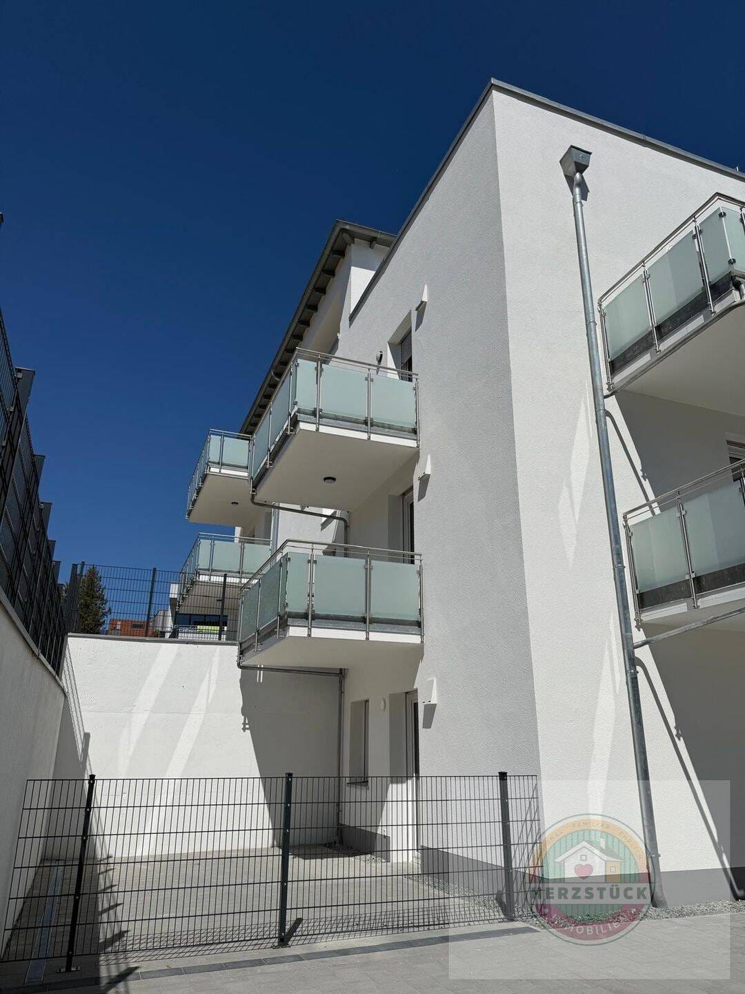 Immobilie in Windischeschenbach - PROVISIONSFREI! Bezugsfertige 2-Zimmer-Neubauwohnung (QNG) mit Terrasse, Aufzug & moderner Energietechnik - Bild 3