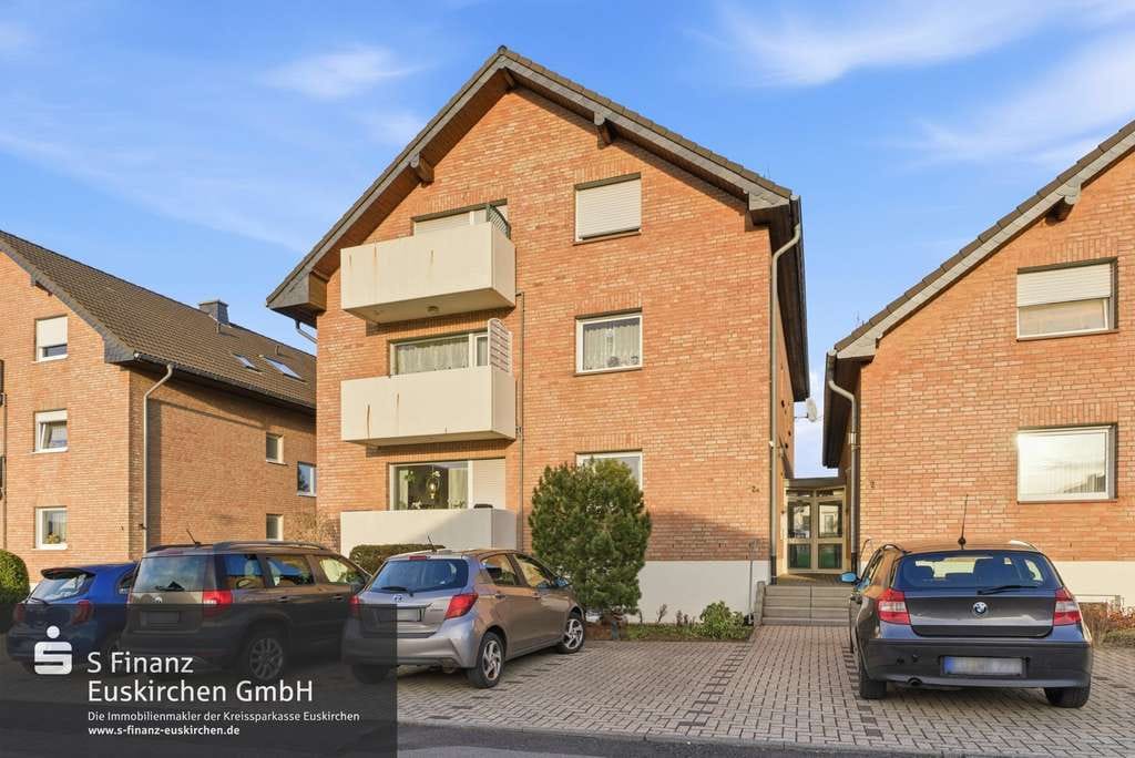 Immobilie in Kall - Kall: Mehrfamilienhaus mit sieben Wohneinheiten – solide Kapitalanlage mit Entwicklungspotenzial! - Bild 0