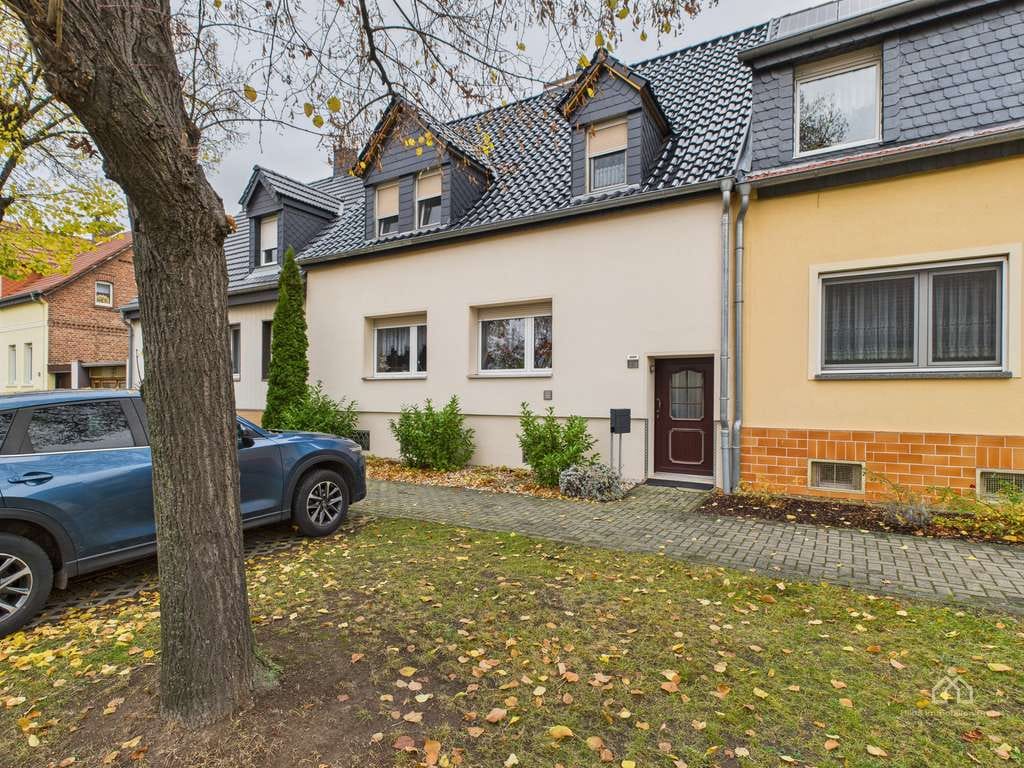Immobilie in Ilberstedt - Saniertes Reihenhaus mit großem Grundstück - ideal für Familien und Generationenwohnen - Bild 1