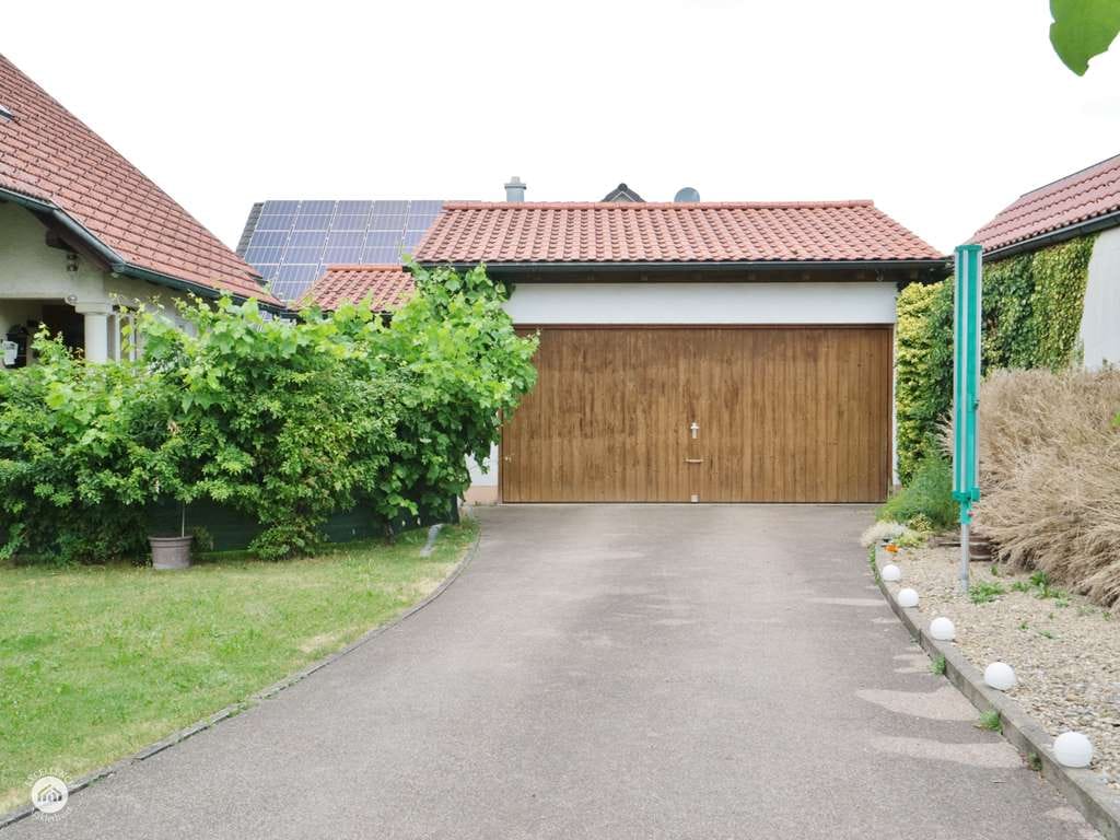 Immobilie in Bad Grönenbach - Charmantes Zweifamilienhaus mit Doppelgarage in Bad Grönenbach! - Bild 4