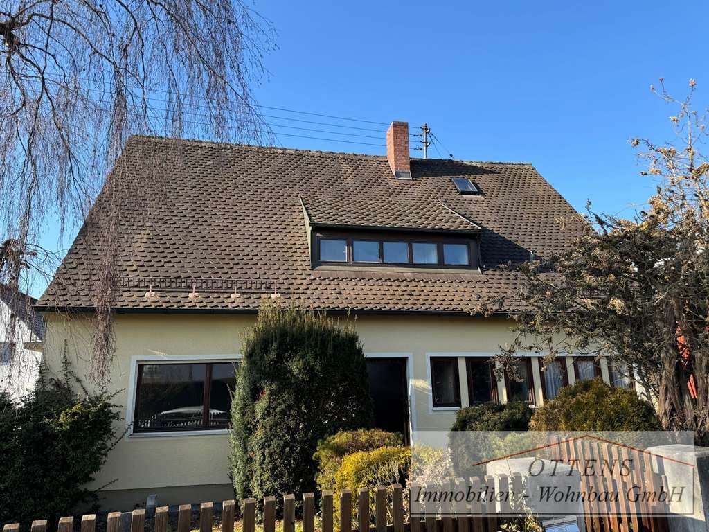 Immobilie in Friedberg - Renovierungsbedürftiges Ein- bis Zweifamilienhaus hervorragende Lage in Friedberg-West - Bild 1