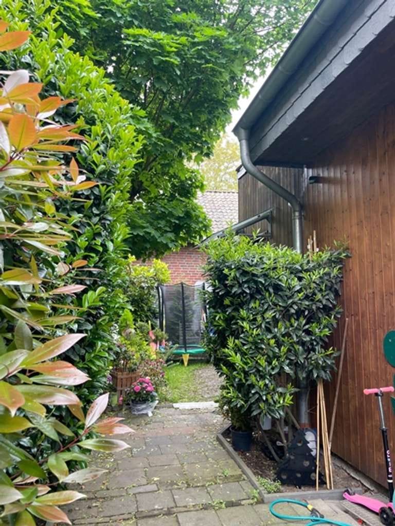 Immobilie in Korschenbroich - Gemütliches Einfamilienhaus mit Innenhof in zentraler Lage von Korschenbroich - Glehn - Bild 1