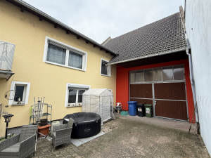 Immobilie in Saulheim - Hübsches Einfamilienhaus mit geschütztem Innenhof und Scheune - Bild 2