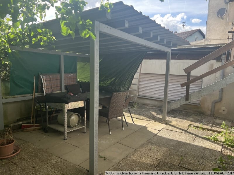 Immobilie in Rot am See - Gemütliches, geräumiges 2-Familienhaus mit Garage, Balkon, Terrasse und Gärtle - Bild 3