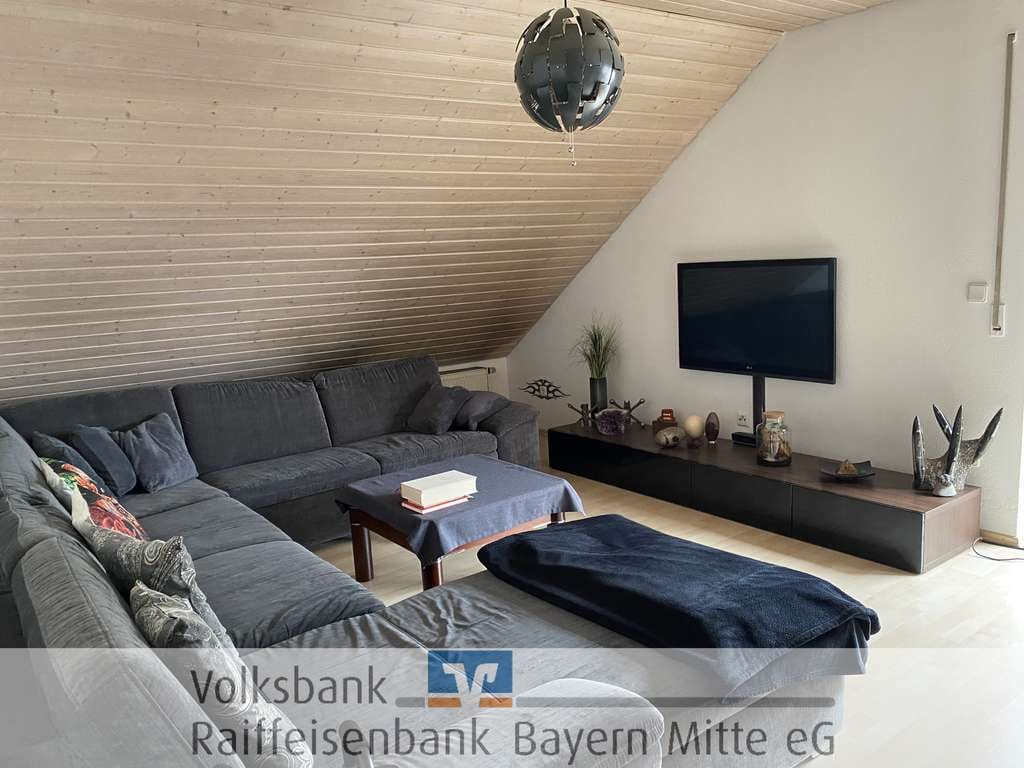 Immobilie in Kösching - Neuwertige 3-Zimmer-DG-Wohnung in Kösching! - Bild 0