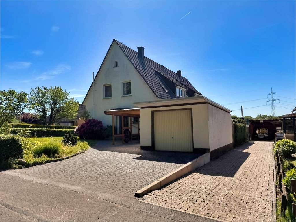 Immobilie in Hiddenhausen - Hiddenhausen - DHH sucht neuen Besitzer mit Ideen - Bild 0