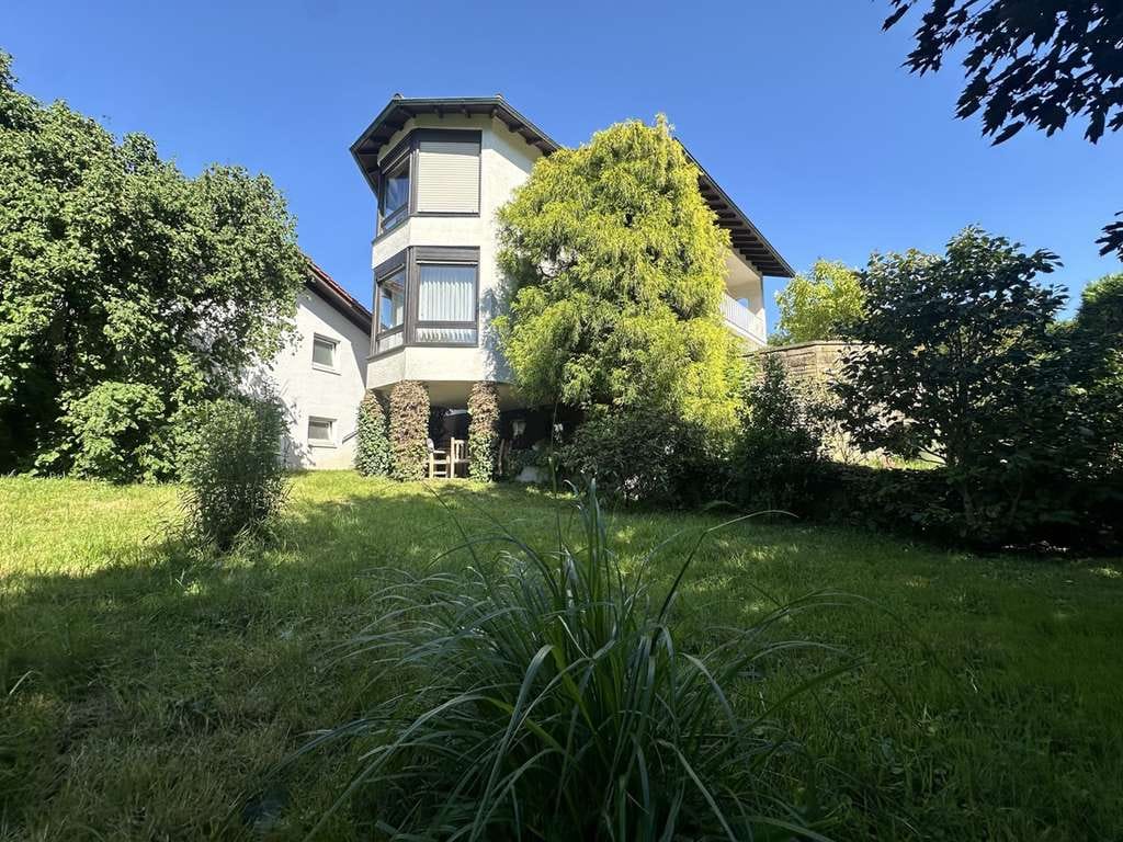 Immobilie in Neckarsteinach - Großzügiges Wohnhaus mit tollem Garten und zusätzlichem Baugrundstück mit Entwicklungspotenzial! - Bild 0
