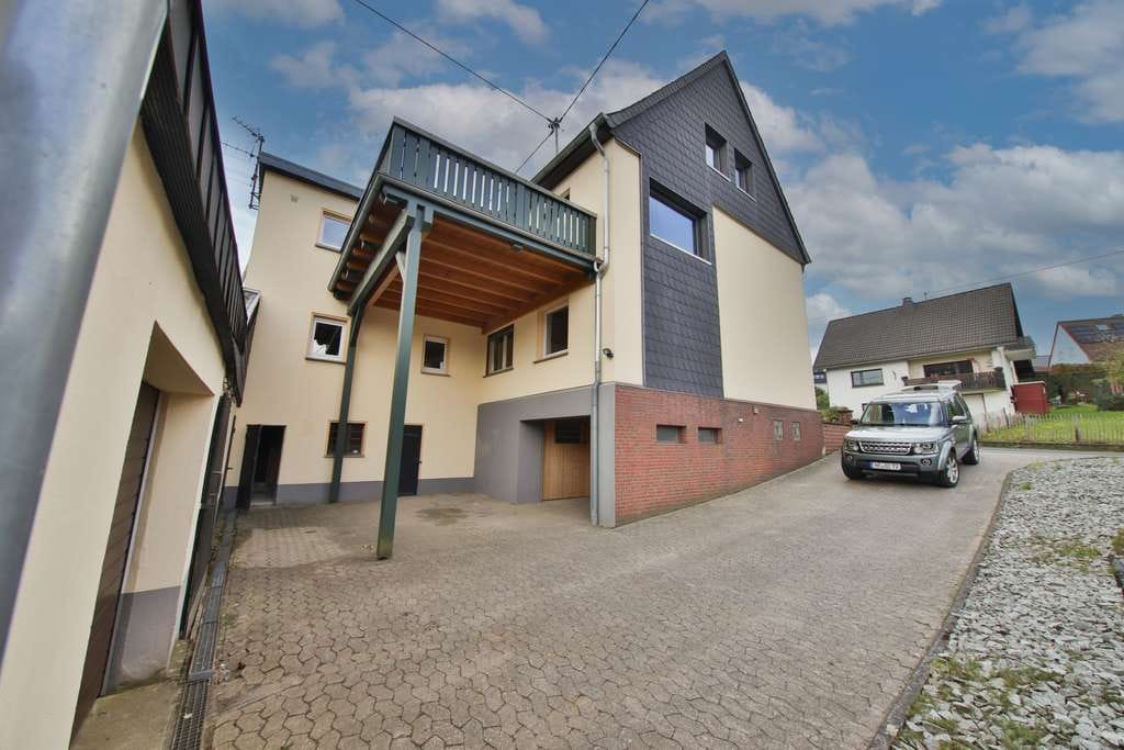 Immobilie in Linz am Rhein - Großes EFH mit Einliegerwohnung & Bebauungspotenzial in zweiter Reihe · Vettelschoß - Bild 2